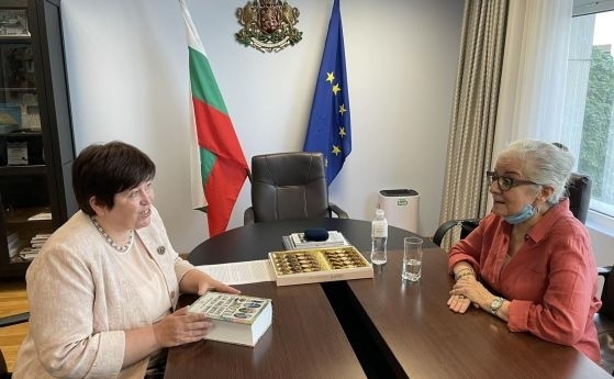 Американска писателка представя България в книгата си 